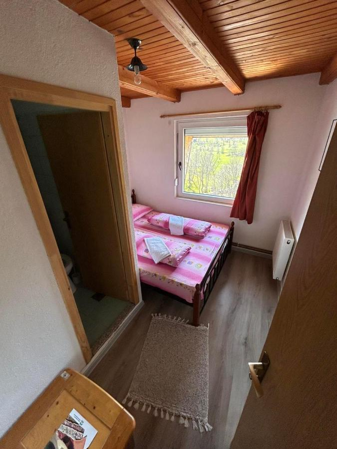 Bed And Breakfast Umoljani Ruang foto